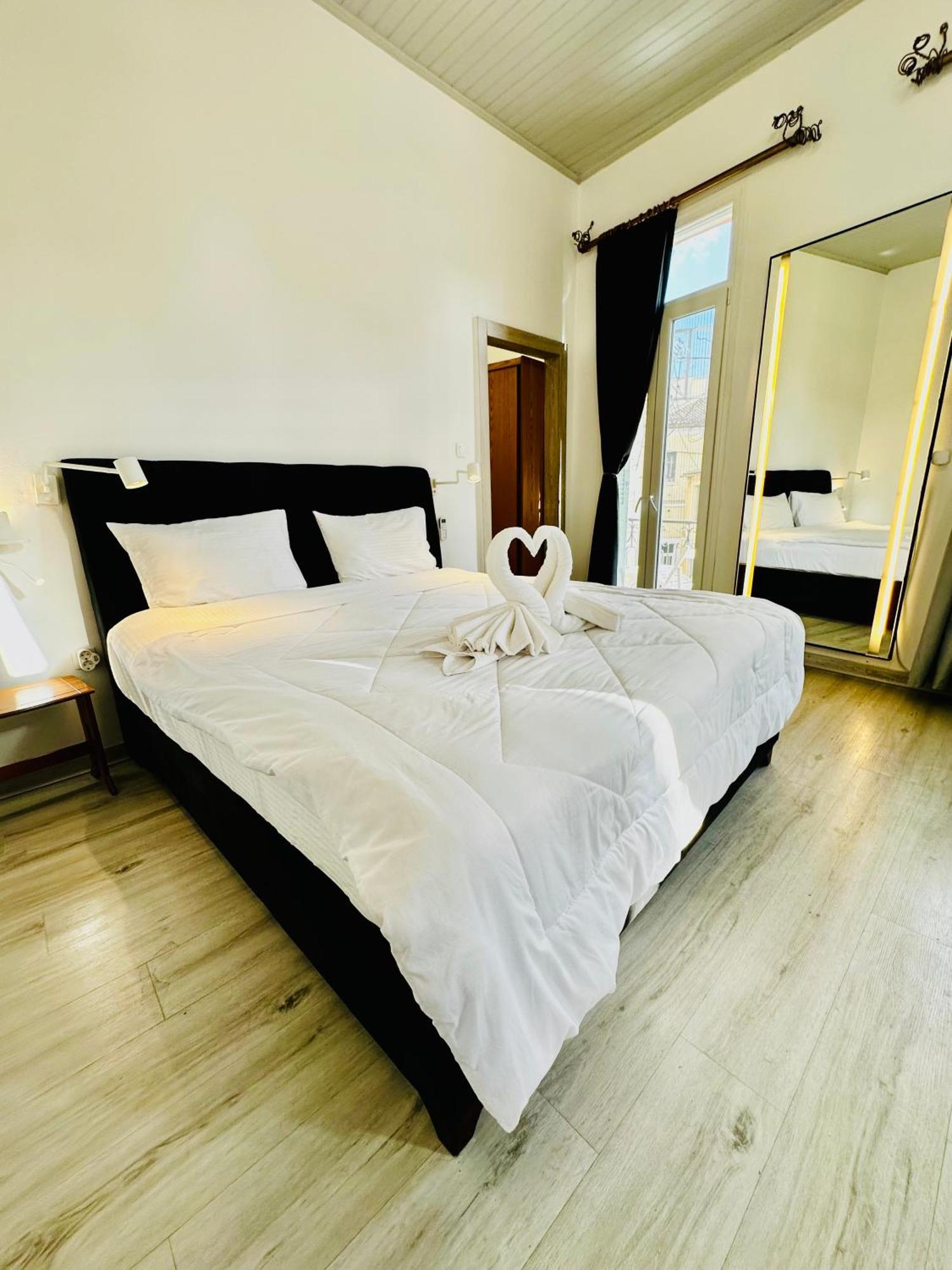 Travelers Luxury Suites, Studios & Apartments Corfu  Exterior foto